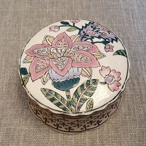 Vintage ecletic odyssey trinket box